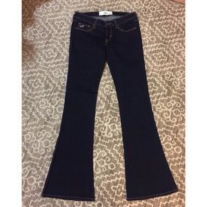 Like-new! Hollister dark rinse flare jeans