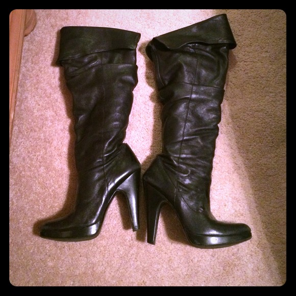 Jessica Simpson black leather cuffed boot