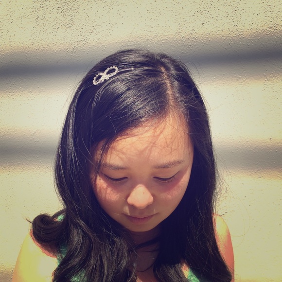 Sparkly Rhinestone Bow Headband