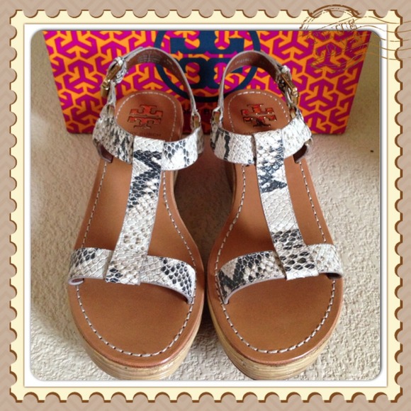 🎀SOLD🎀Tory Burch Tracy Wedge Roccia Python Print - Picture 1 of 4