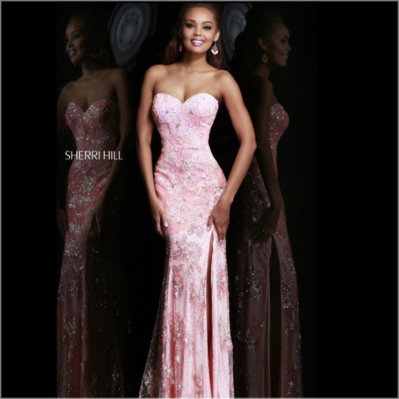 Prom dress - Picture 1 of 4