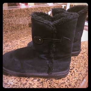Black Uggs