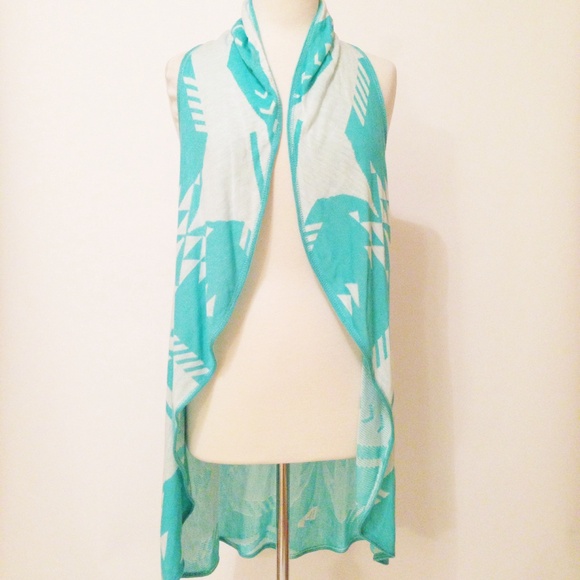 ❌SOLD DEB Sleeveless Cozy/Cardigan