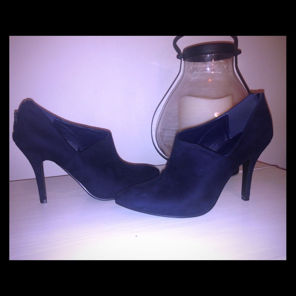 Navy blue Velvet booties