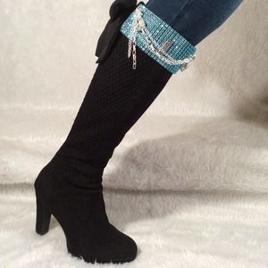 Elegant Turquoise Jeweled Boot Cuffs