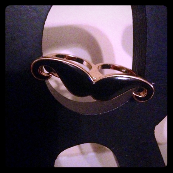 🚫SOLD🚫 Double Mustache Forever 21 Ring - Picture 1 of 2