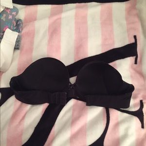 Black bombshell bra