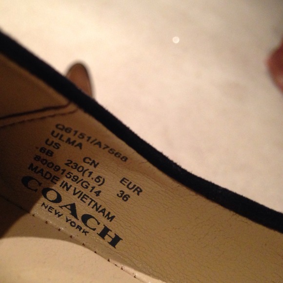 Authentic Coach Ulma Flats :) - Picture 3 of 3