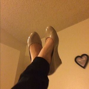 Nude Wedges