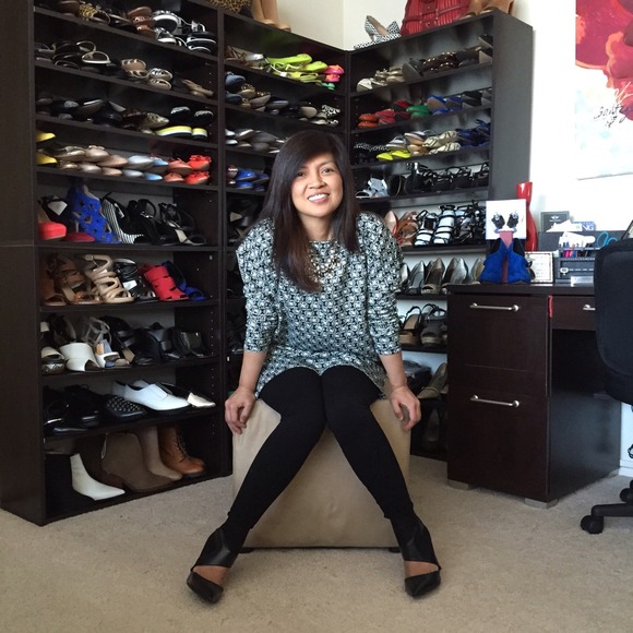 ✨Hi WELCOME to my closet! ✨