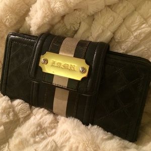 L.A.M.B Wallet