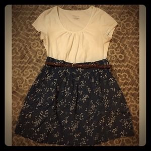 Gorgeous girly Levi's floral skirt