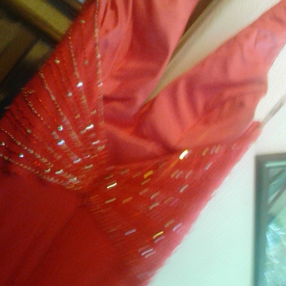 Prom dress - Picture 2 of 3