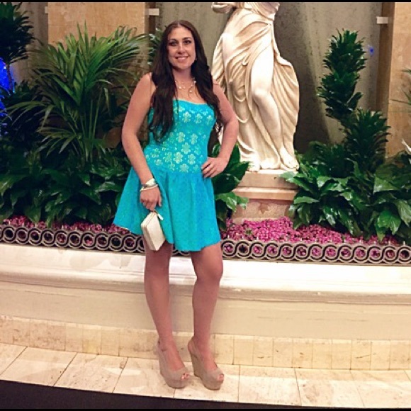 💖Lilly Pulitzer Tanley Lace Me Up - Picture 2 of 4