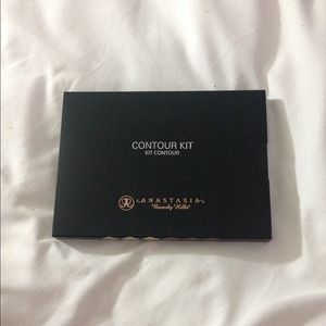 Anastasia Beverly Hills Contour Kit