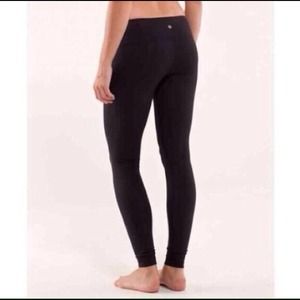 IN SEARCH OF LULULEMON SIZE 2 UNDER $50!!