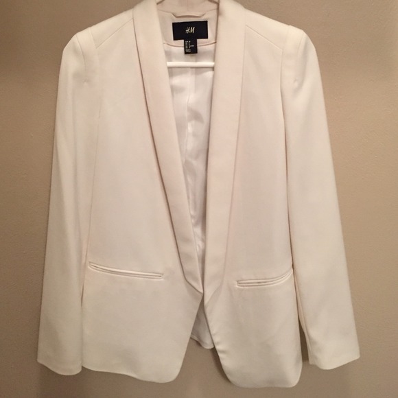 H&M white blazer.