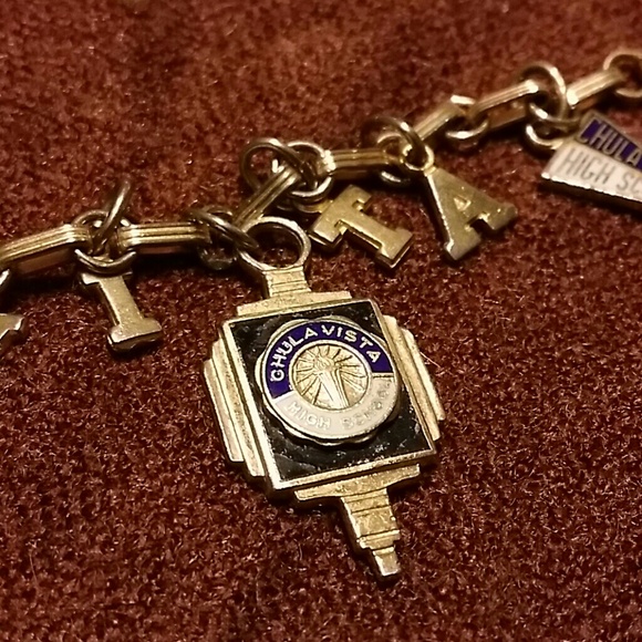 SOLD Vintage Charm Bracelet Chula Vista CA - Picture 2 of 4