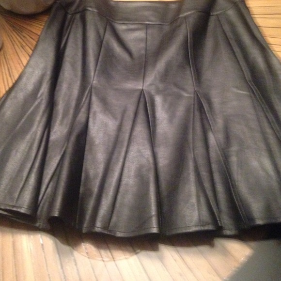 Ann Taylor black vegan skirt
