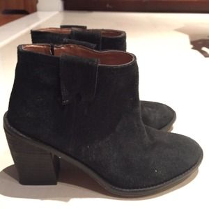 Zara Black Suede Booties, size.40