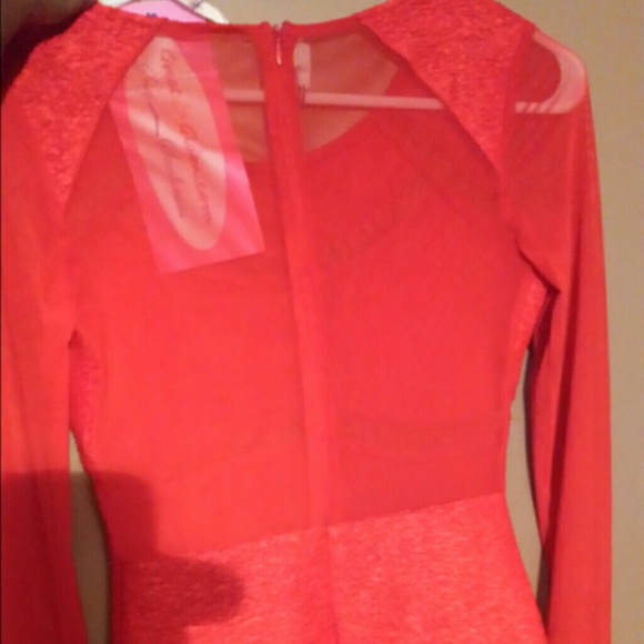 RED V DAY DRESS - Picture 2 of 4