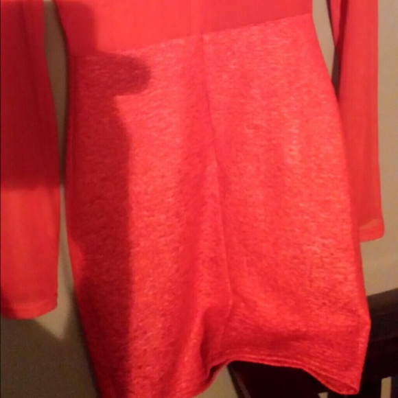 RED V DAY DRESS - Picture 4 of 4