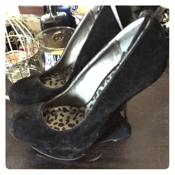 Antigravity dollhouse heels