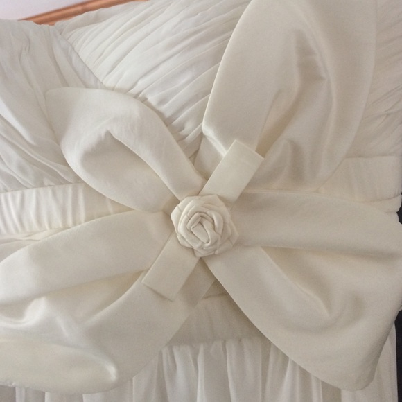 Mikael Aghal Dresses - Sunday Funday! NWT Mikael Aghal Silk-Chiffon Gown Mikael Aghal Dresses - Sunday Funday! NWT Mikael Aghal Silk-Chiffon Gown