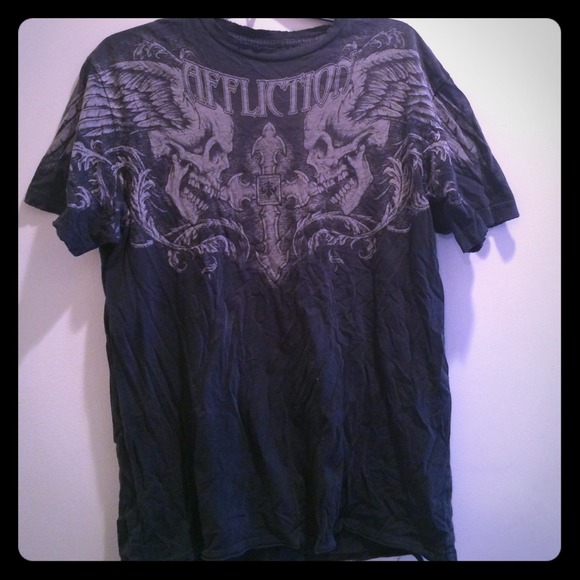 Men's affliction shirt.