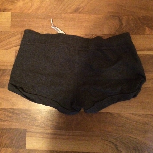 A&F Shorts - Picture 2 of 3