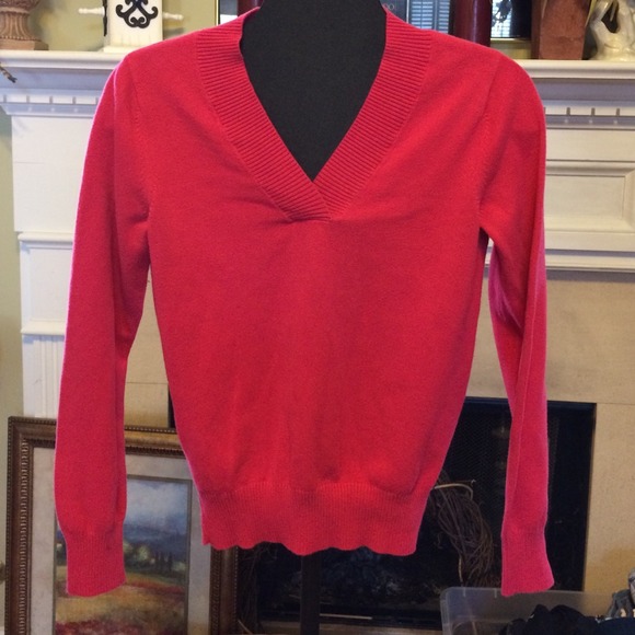 Bright Pink Size M Gap V neck sweater