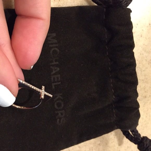 SOLD!!!!NWT Auth Michael Kors Rose Gold Pave Ring - Picture 3 of 3