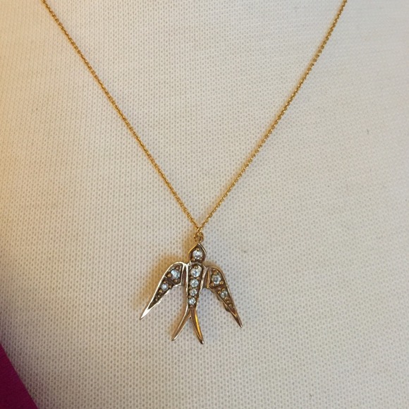 Stella and dot soar necklace