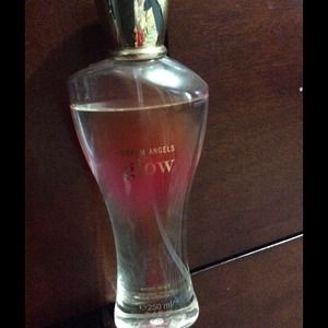 Victoria's Secret glow body mist