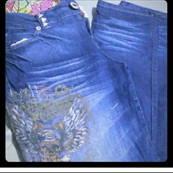 Worn a couple times still look new - Picture 1 of 3