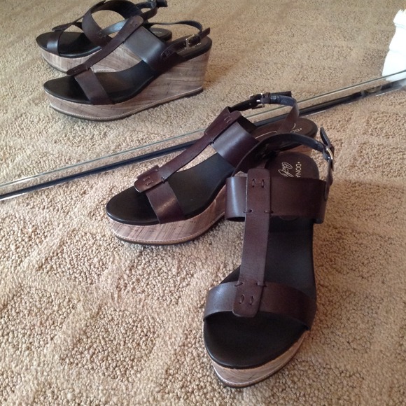 🆕 Donald J Pliner dark brown sandals - Picture 2 of 4