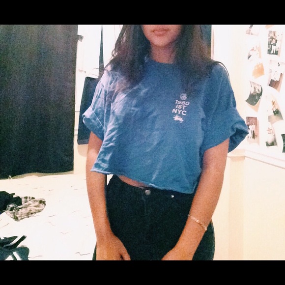 oversized stussy crop top