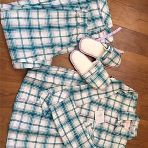 Victoria's Secret pajama set - XS - NWT!!