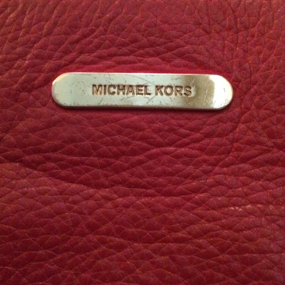 Red Michael kors crossbody - Picture 2 of 4