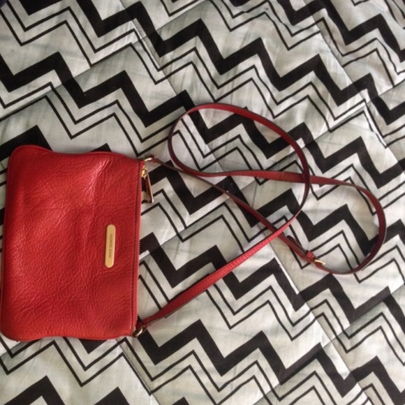 Red Michael kors crossbody - Picture 3 of 4