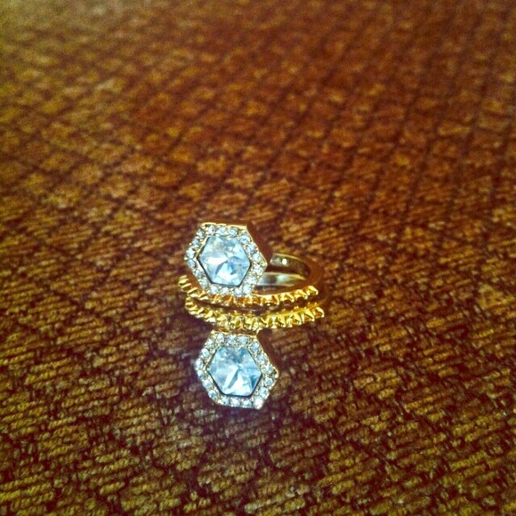 🌀SOLD🌀Vince Camuto Diamonds in the Sky Ring Set