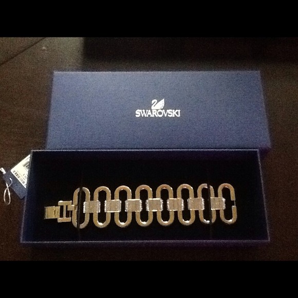Brand new Swarovski link Bracelet - Picture 1 of 4