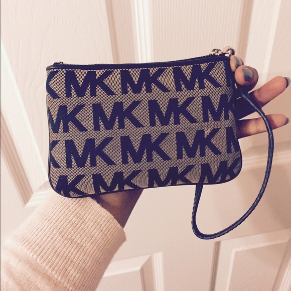 Michael Kors wristlet