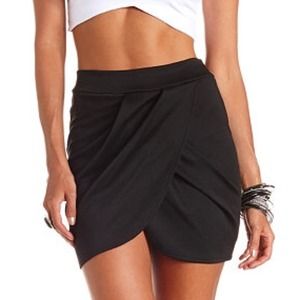 Charlotte Russe Black Pleated Tulip Miniskirt