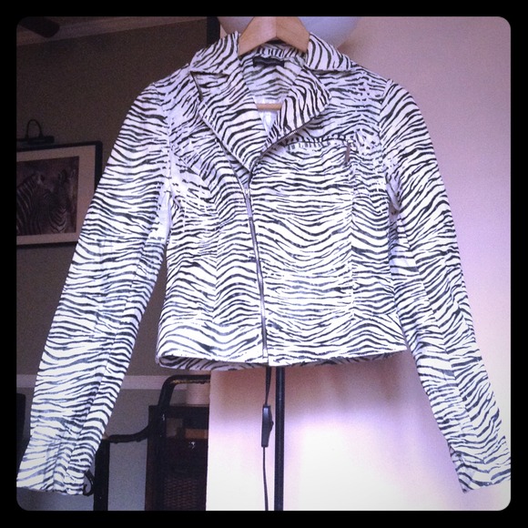 ‼️SOLD‼️ Faux leather ZEBRA jacket