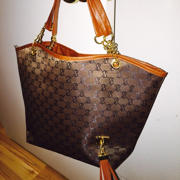 D & L Handbags - Great Vintage Tassel Hobo Tote Hand Bag - Brown.