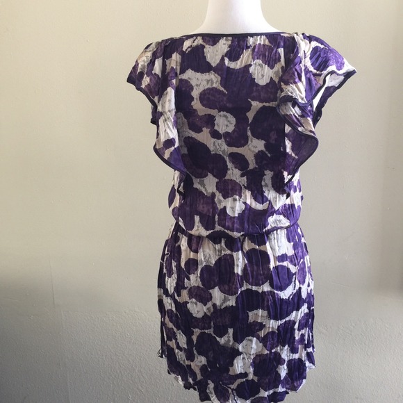SALE! Stylish flutter sleeve floral dress! - Picture 2 of 2