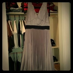 Flirty and fun Max and Cloe dress. Very flattering