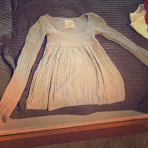 Hollister long sleeve sweater