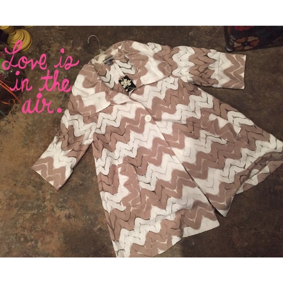 Damee Jackets & Blazers - Gorgeous Chevron Jacket